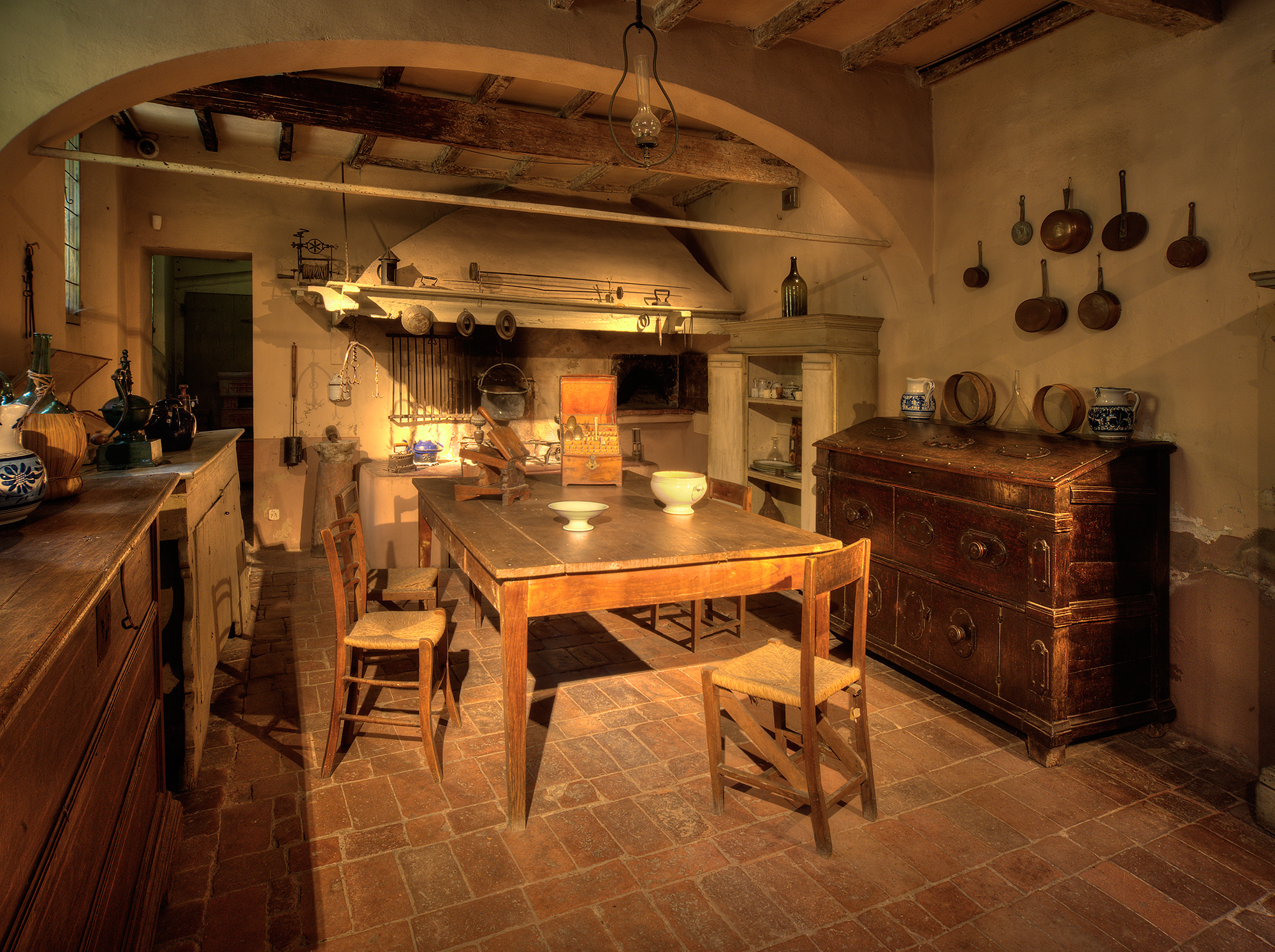Photo archives Civic Museums of Imola picture of the event: Imola's Civic Museums: the historical kitchen of Palazzo Tozzoni.